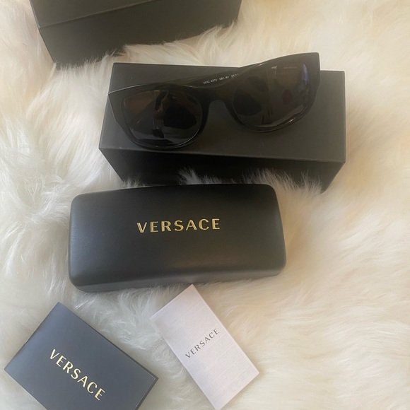 Versace black sunglasses Mod4372 - Picture 5 of 8